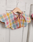 Checkered detachable collar in sand