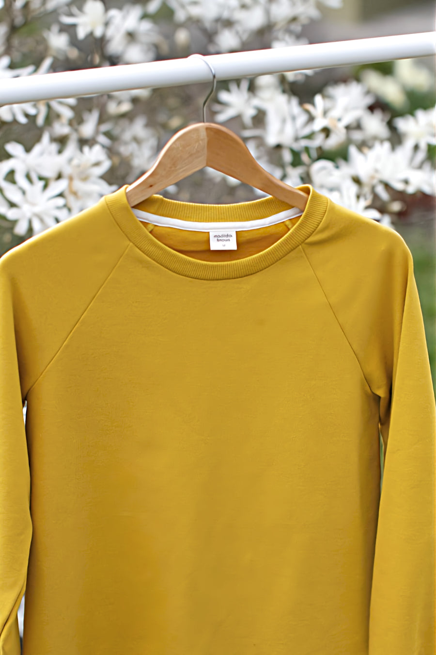 Mama sweatshirt yellow